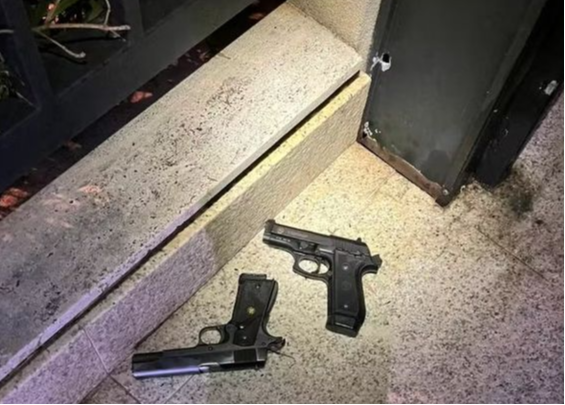 O morador e um vigilante também foram mortos no tiroteio