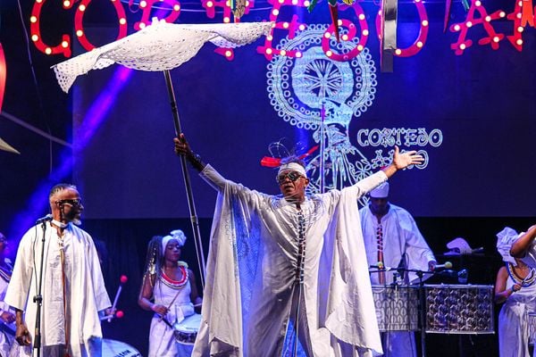 Cortejo Afro recebe Russo Passapusso em show no pelourin