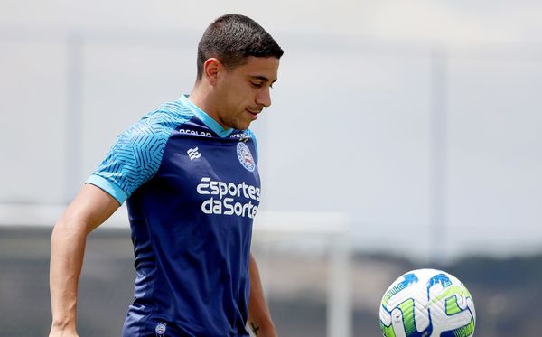 Camilo Cándido com a camisa do Bahia por Felipe Oliveira/EC Bahia