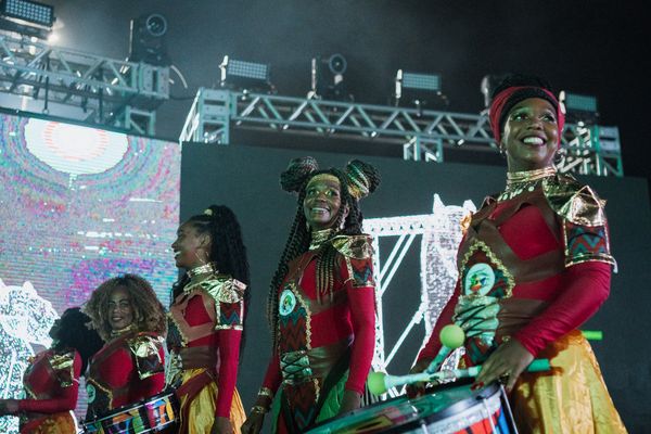 Banda Didá durante Club Renaissance, da cantora Beyoncé