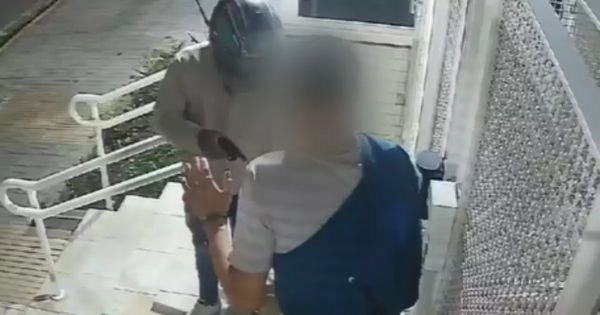 Adolescente de 15 anos é baleado ao reagir a assalto por Reprodução