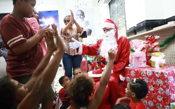 Papai Noel fez a festa da criançada