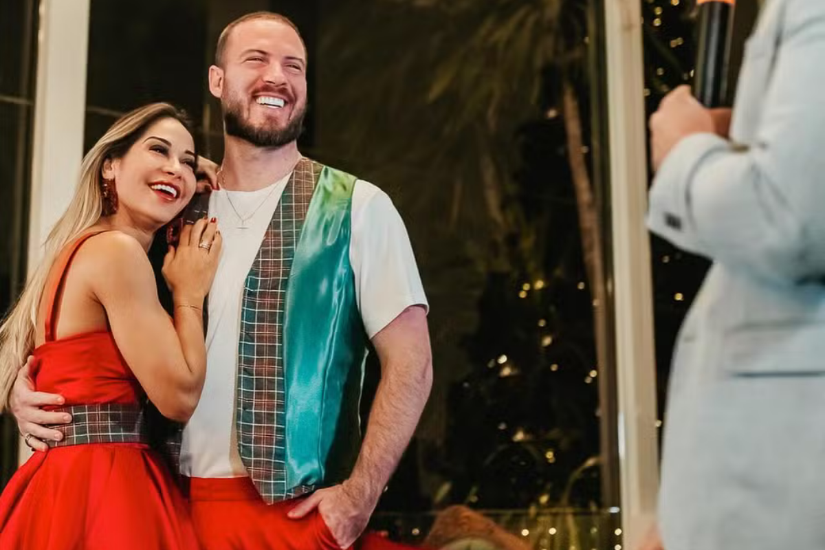 Maíra Cardi and Thiago Nigro get married on Christmas Eve