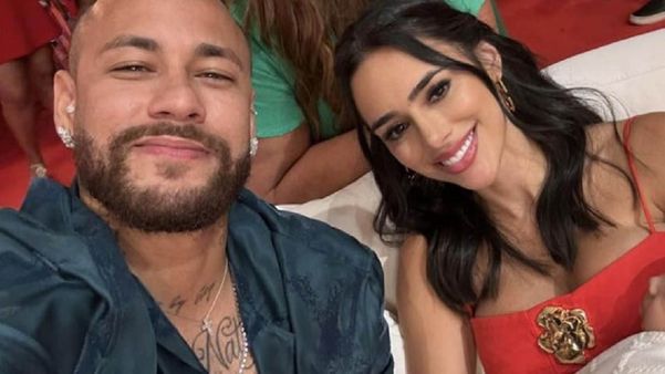 Neymar passa o Natal com a ex-namorada Bruna Biancardi e a filha Mavie