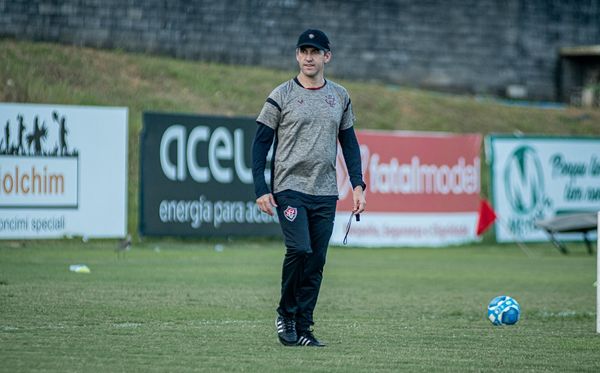 Vitória, do técnico Léo Condé, tem quatro competições pela frente em 2024