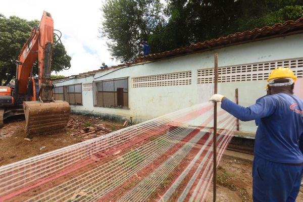 Escola Municipal na Mata Escura 