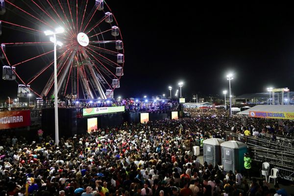 Festival Virada Salvador registra mais de 300 mil pessoas na segunda noite de festa