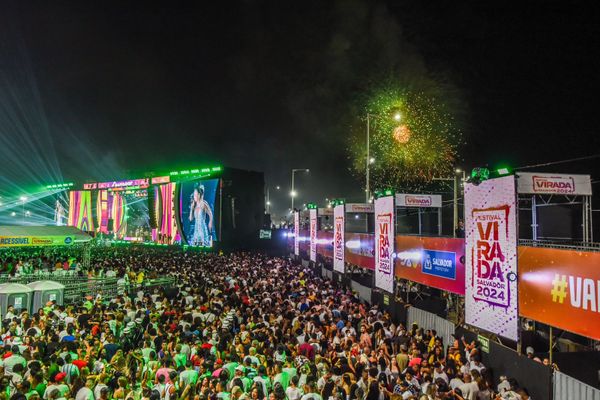 Giro de fotos: Confira quem curtiu Ivete, Bell, Simone e mais no 4º dia do Festival Virada Salvador