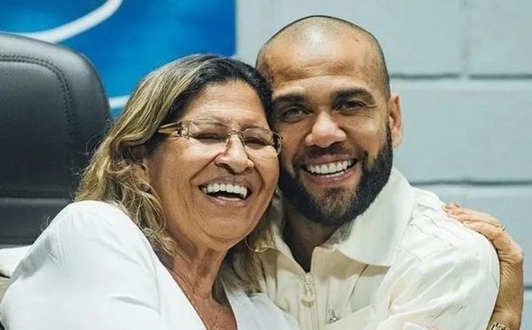 Jornal Correio Mulher Que Acusa Daniel Alves De Estupro Irá Processar Mãe De Jogador Após 