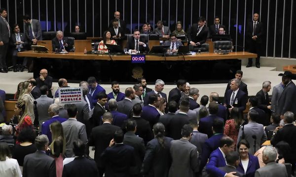 Sessão do Congresso Nacional que votou a Lei de Diretrizes Orçamentárias