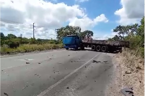 Acidente na Via de Ligação do Polo Petroquímico de Camaçari