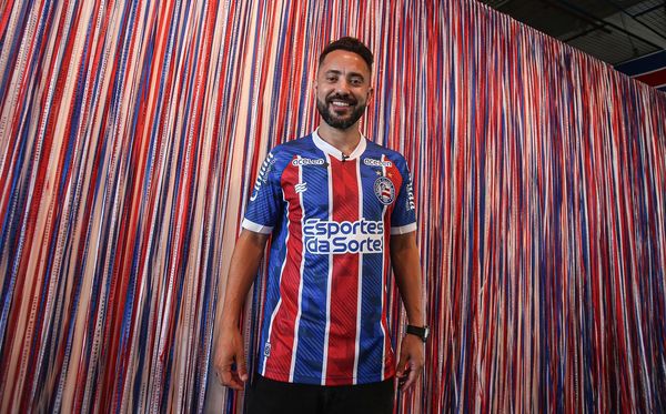 Everton Ribeiro foi apresentado pelo Bahia no domingo (7) por Tiago Caldas/EC Bahia