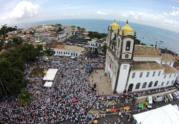 Festa é celebrada por católicos e pelo povo de santo