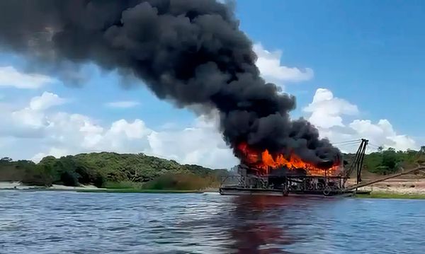 Polícia Federal e IPAAM realizam a Operação A Praia é Nossa, com o objetivo de prevenir e reprimir a extração ilegal ouro e areia no Amazonas