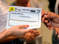 Imagem - Credenciamento de veículos para acesso às áreas do Carnaval está aberto; saiba como fazer