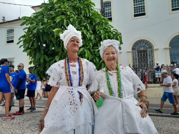 Edivalda Oliveira, 67, e Avani Adams, 76