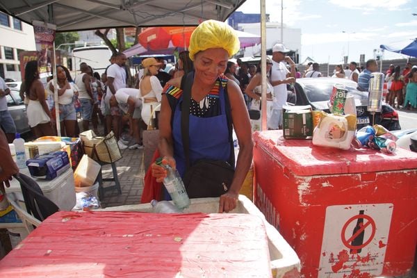 Raimunda trabalha como ambulante há 20 anos