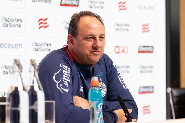 Rogério Ceni concedeu coletiva no CT do Manchester City, na Inglaterra  por Letícia Martins/EC Bahia