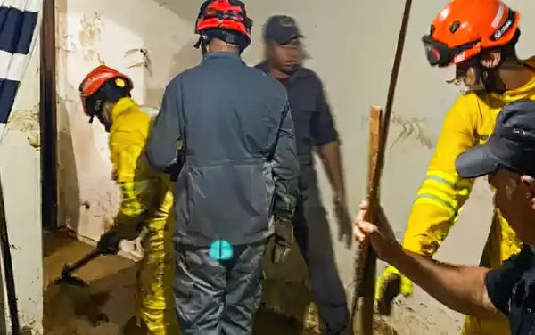 Um pessoa está desaparecida por Corpo de Bombeiros São Paulo