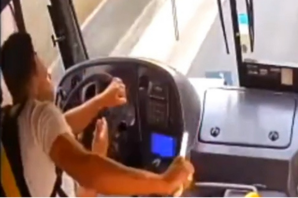 Um homem sequestrou um ônibus para tentar falar com  o prefeito de Santo André