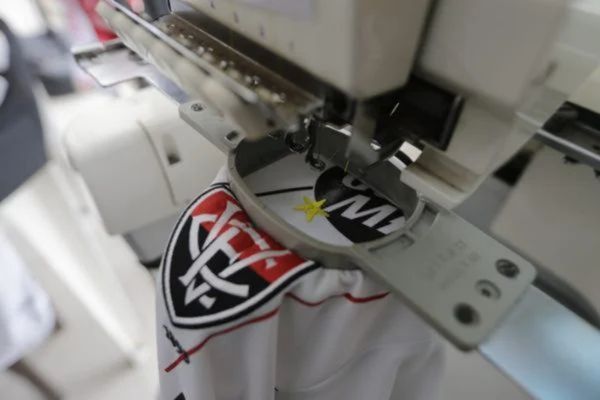 Uniforme do Vitória terá estrela no escudo na estreia do estadual 