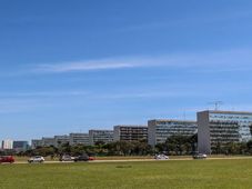 Imagem - Governo anuncia congelamento de R$ 31,3 bi no orçamento e culpa Previdência