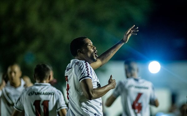 Iury Castilho com a camisa do Vitória por Victor Ferreira/EC Vitória