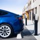 Imagem - BYD x Tesla: saiba qual marca vendeu mais elétricos em 2023
