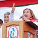 Imagem - Presidente do Peru é agredida e tem cabelos puxados durante evento oficial