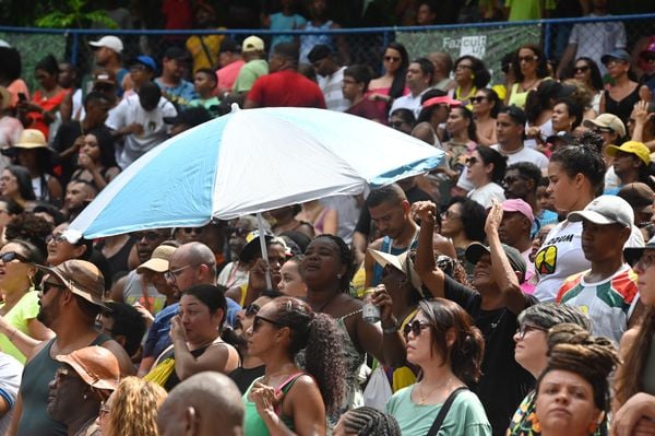 Público deu um jeitinho para minimizar o calor