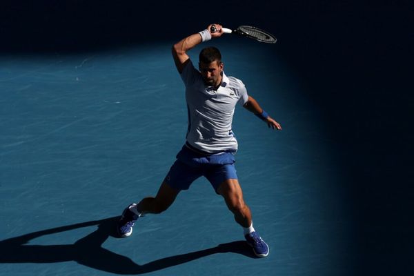 Djokovic confirma favoritismo e se classifica à semifinal do Aberto da Austrália