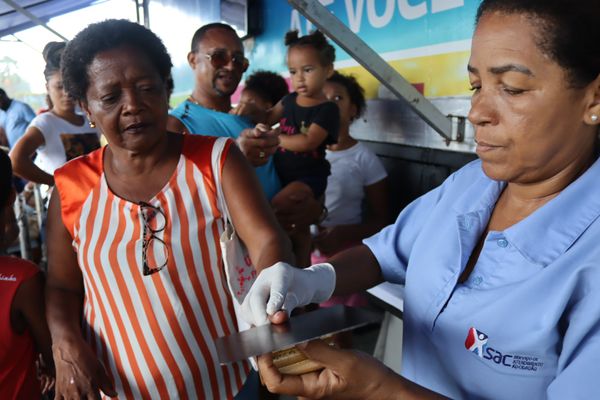 SAC Móvel realiza atendimento em Lauro de Freitas