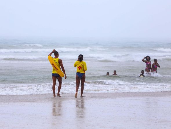 Imagem - Salvamar alerta população sobre cuidados com o banho de mar no período chuvoso