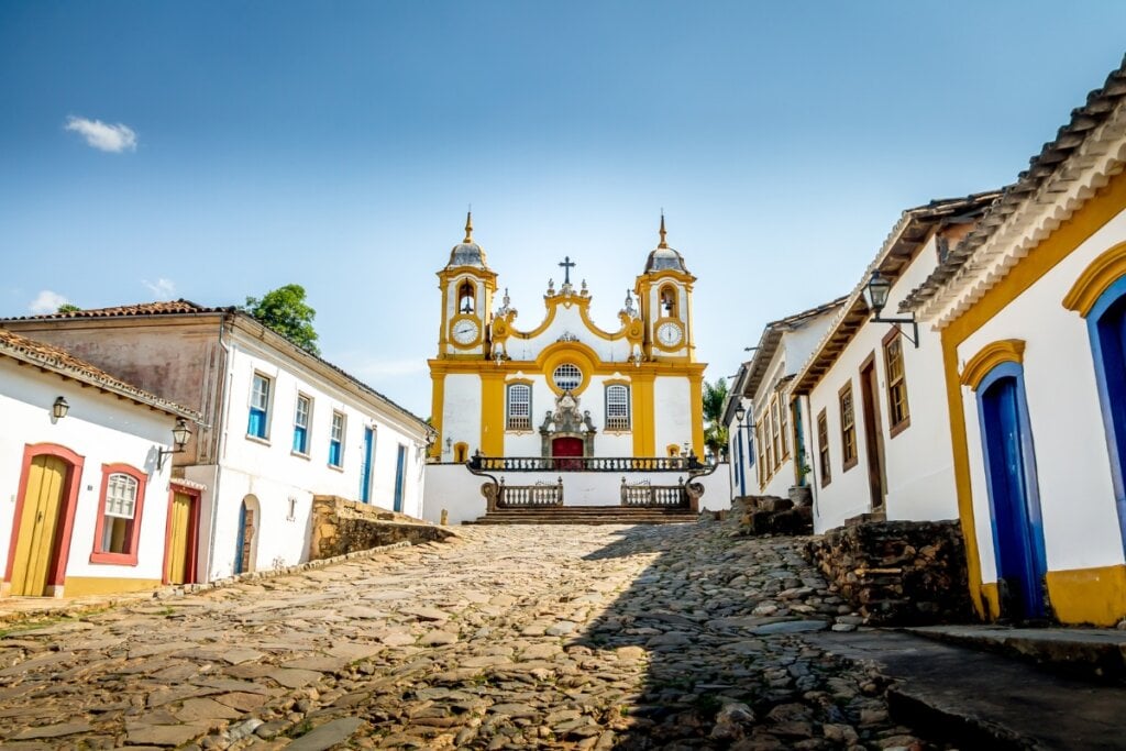 Tiradentes é uma das cidades mais famosas de Minas Gerais (Imagem: Diego Grandi | Shutterstock) por  