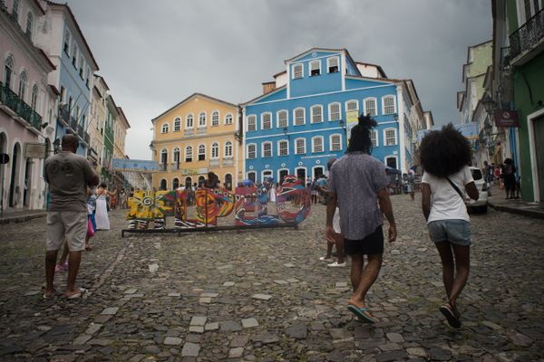 Flipelô reúne diversos autores no Centro