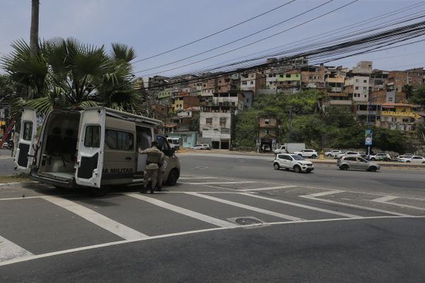 Polícia prende quatro acusados de cobrar 