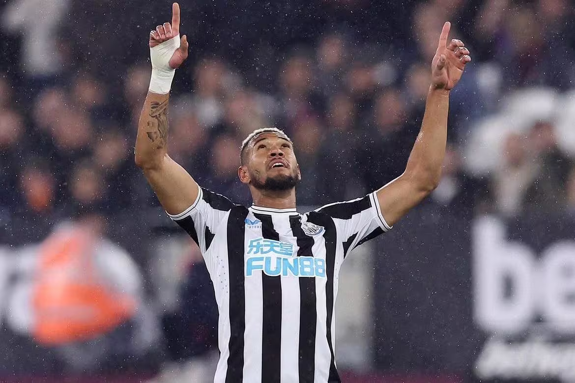 Joelinton (Newcastle) por Divulgação