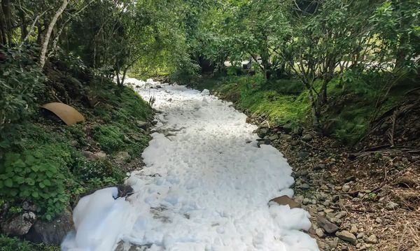 Derramamento de ácido sulfonico na estrada SC301 em Joinville