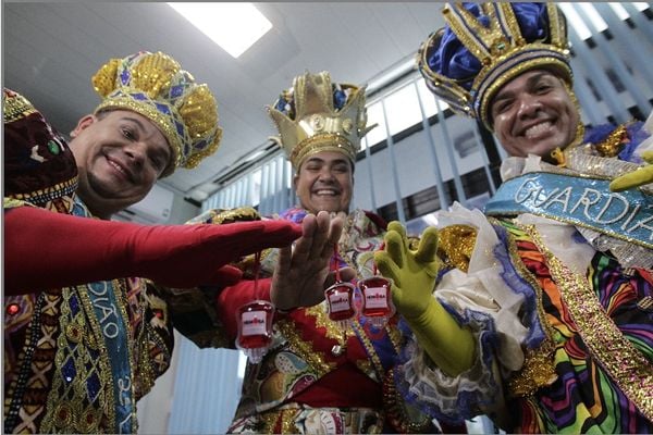 Rei Momo e seus Guardiões durante a campanha 