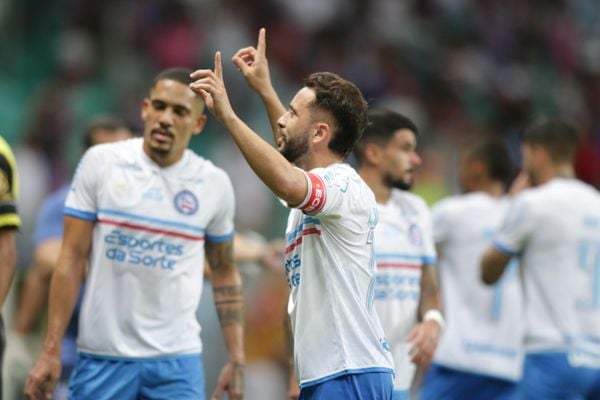 Everton Ribeiro  por Paula Fróes/CORREIO 