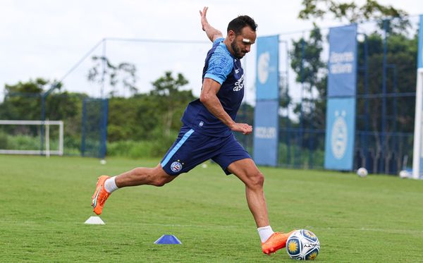 Yago Felipe was Bahia's highlight in the rout of Itabuna, with two goals