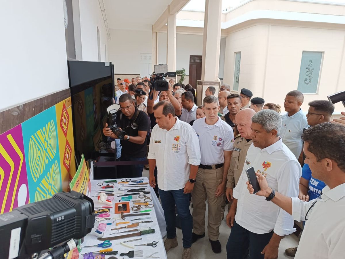 Coletiva de balanço do primeiro dia de Carnaval