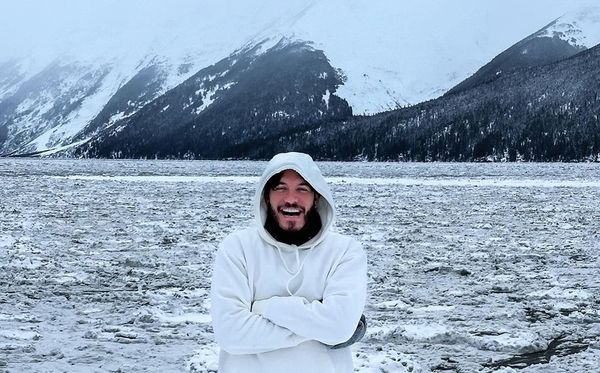 Eliezer posa no Alasca: viagem custou mais de R$ 46 mil
