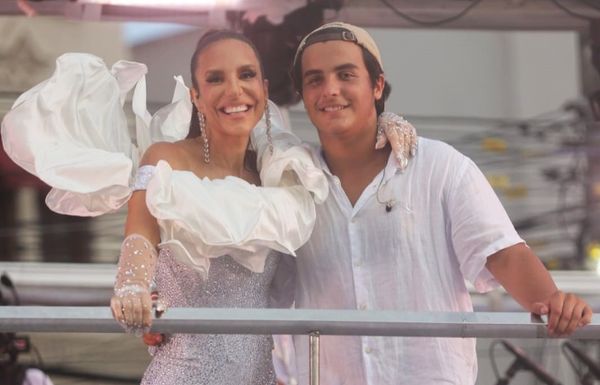Marcelo Sangalo ao lado da mãe, Ivete, na abertura oficial do Carnaval de Salvador