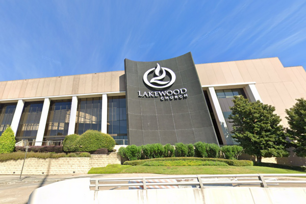 A Igreja de Lakewood, em Houston, tem capacidade para 16 mil pessoas