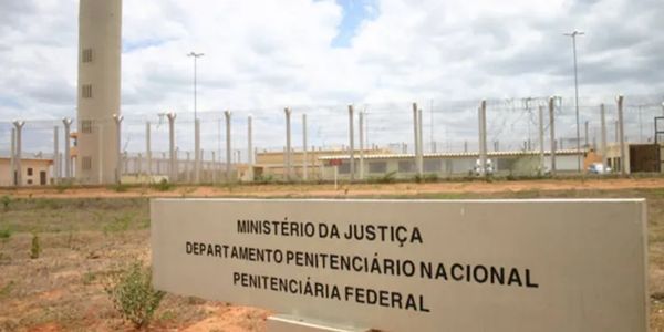  Pela primeira vez, detentos fogem de presídio federal