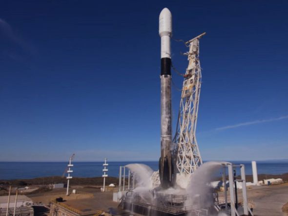 Imagem - SpaceX foi a escolhida para tirar de órbita a estação espacial internacional; entenda