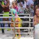 Imagem - Ivete Sangalo brinca com mulher grávida no circuito: 'chupou toda'