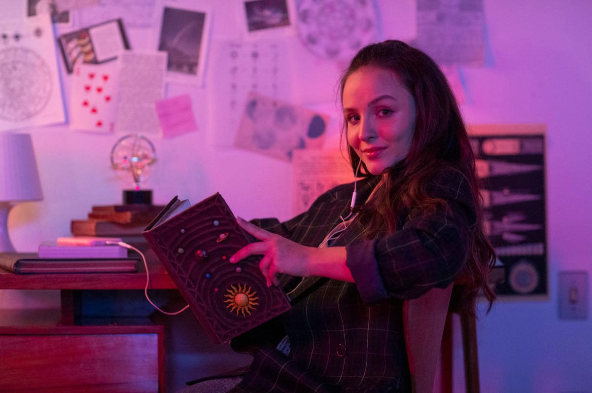 Nova comédia romântica protagonizada por Larissa Manoela estreia no Globoplay