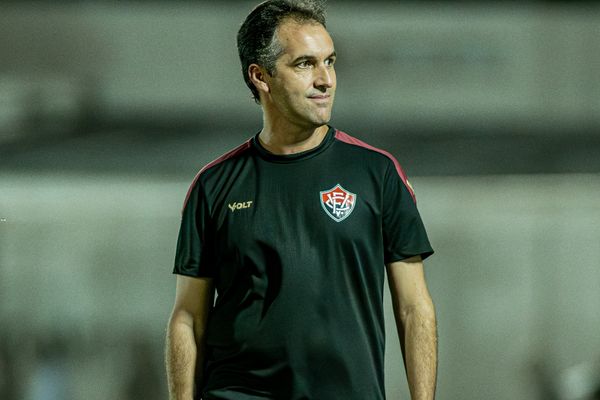 Técnico Léo Condé lamenta derrota do Vitória para a Juazeirense